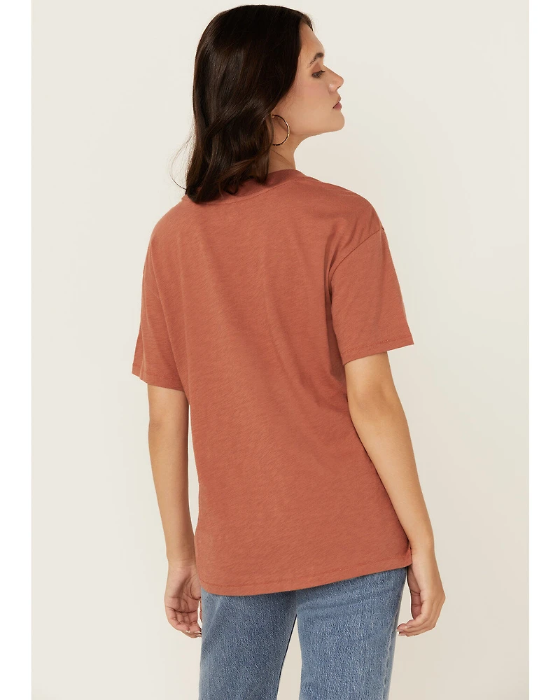 Shyanne Women's Follow The Sun Short Sleeve Graphic Tee