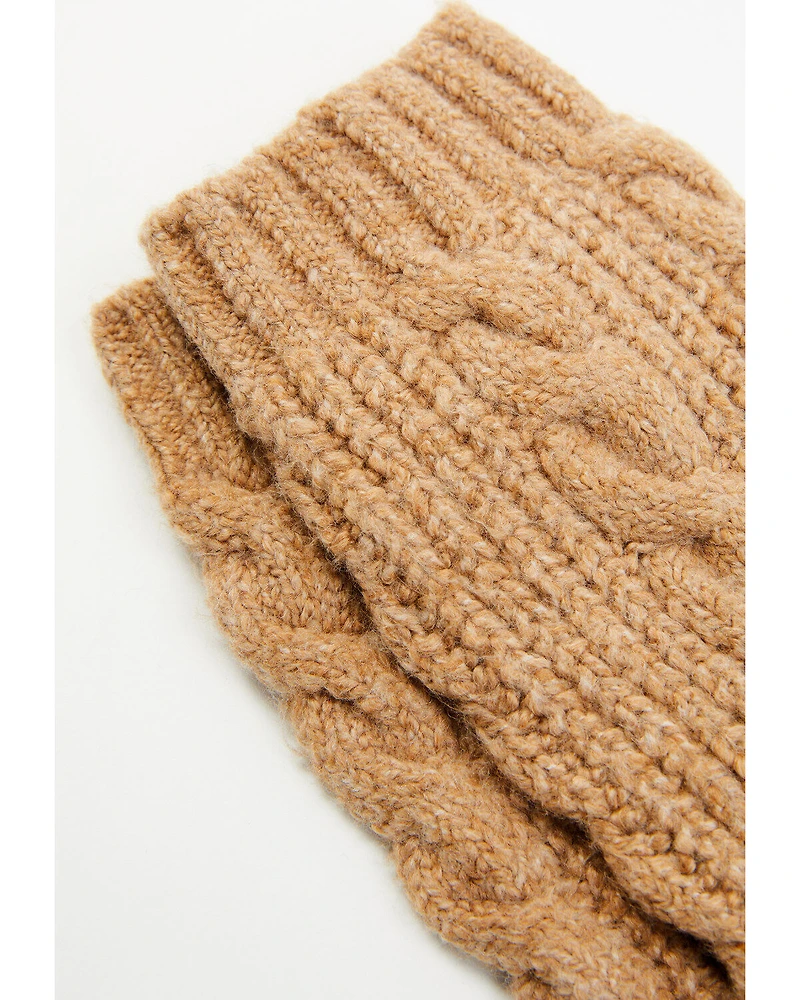 Shyanne Women's Cable Knit Cozy Socks