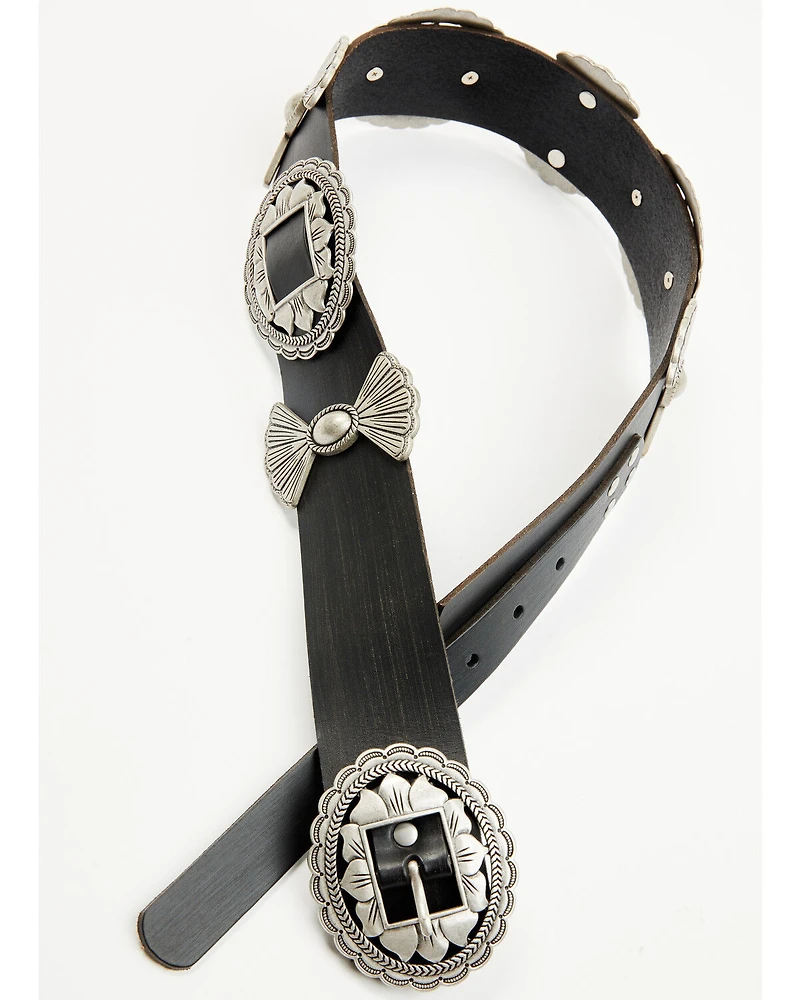 Wonderwest Women's Cassadee Big Concho Leather Belt