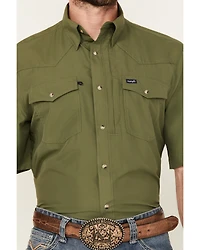 Wrangler Men's Solid Short Sleeve Snap Performance Western Shirt