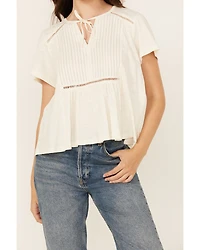 Cleo + Wolf Women's Bella Pintuck Detail Peasant Short Sleeve Blouse