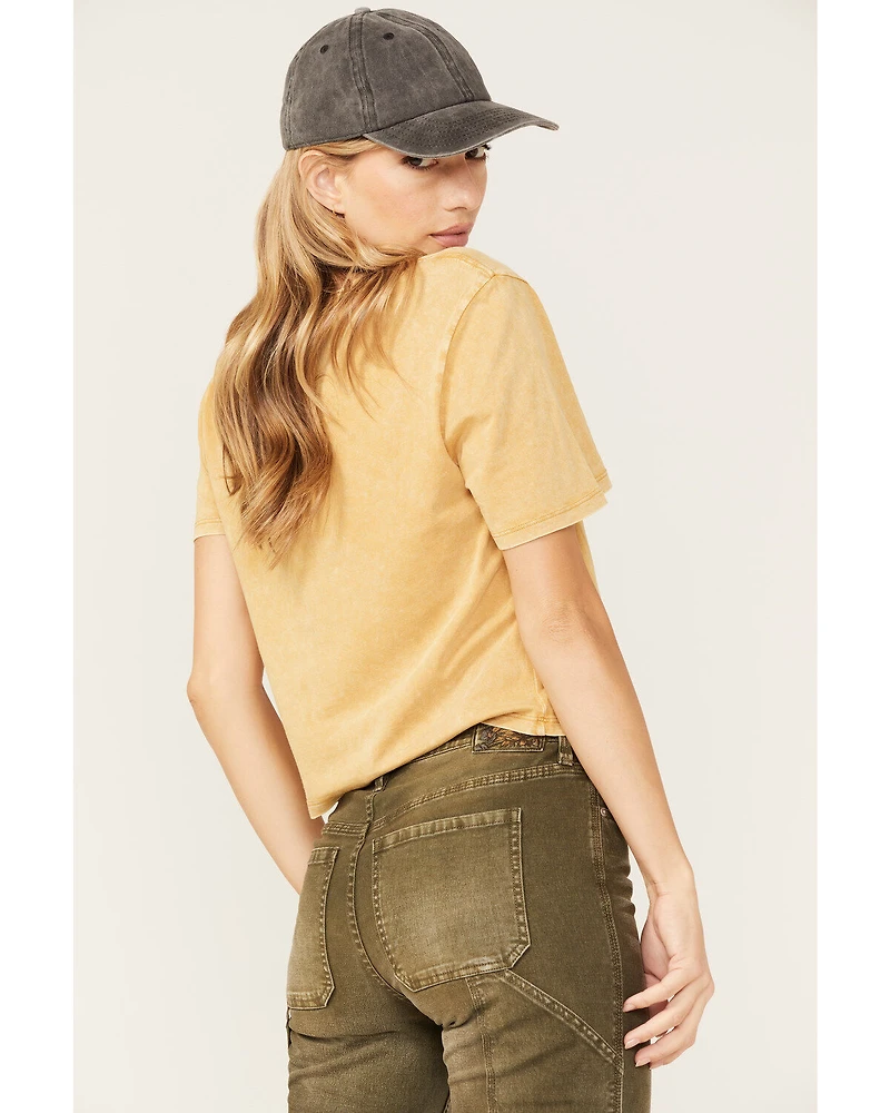 Cleo + Wolf Women's Let's Chill Short Sleeve Graphic Tee