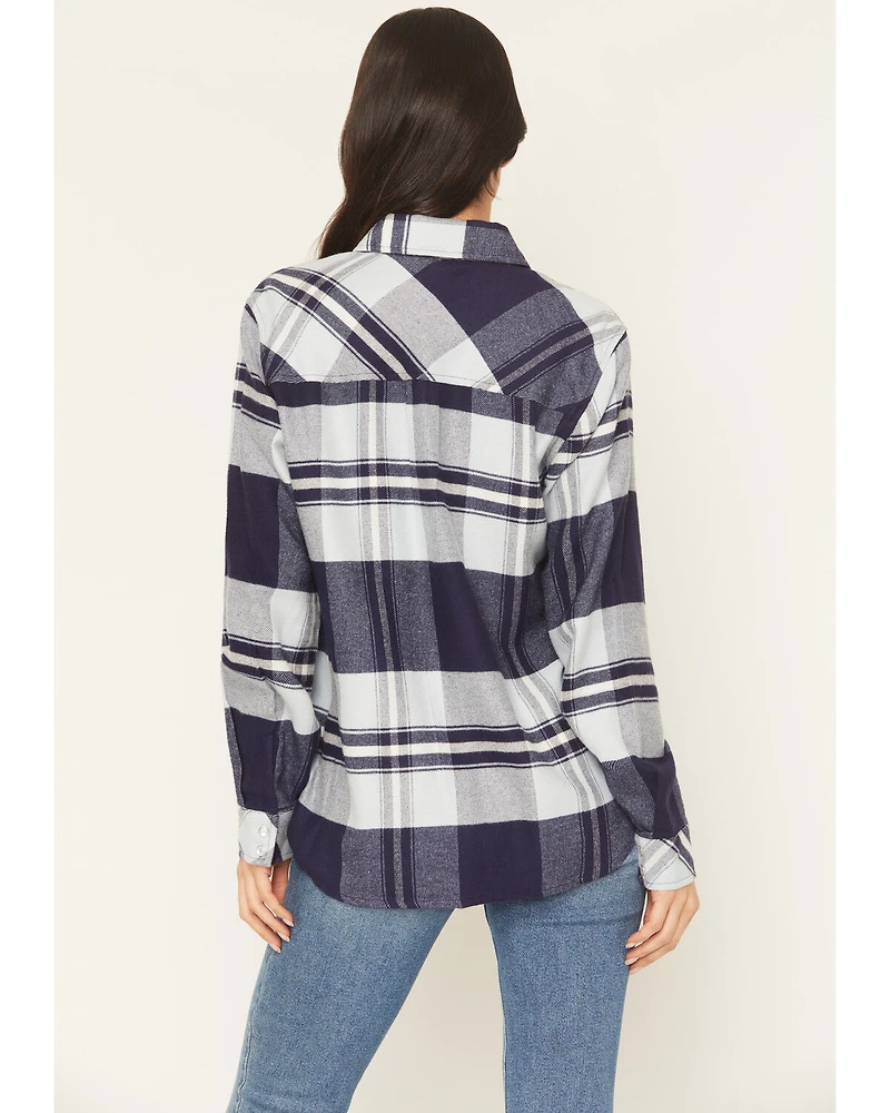 Idyllwind Women's Shadowood Plaid Print Long Sleeve Snap Flannel Shirt