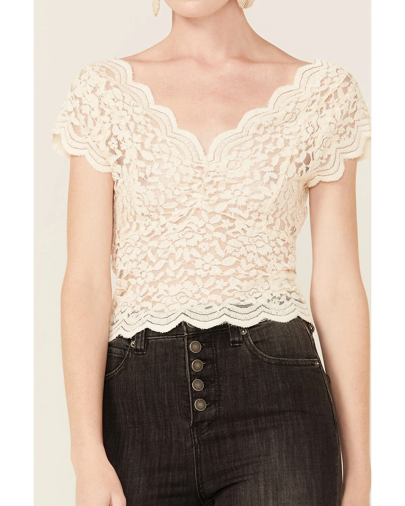 Shyanne Women's Ivory Lace Short Sleeve Crop Top