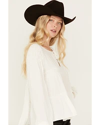 Cleo + Wolf Women's Tiered Flowy Tie Front Blouse