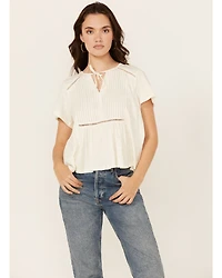 Cleo + Wolf Women's Bella Pintuck Detail Peasant Short Sleeve Blouse