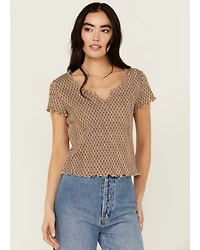 Cleo + Wolf Women's King Arthur Printed Short Sleeve Cropped Baby Tee