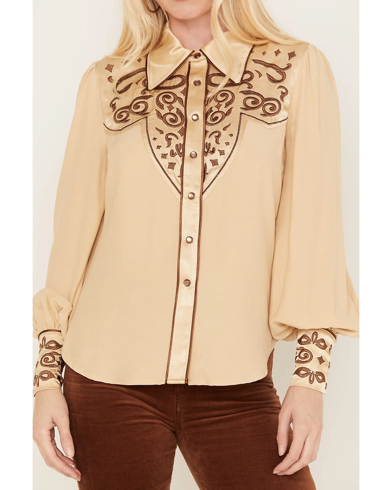 Shyanne Women's Long Sleeve Embroidered Western Snap Shirt