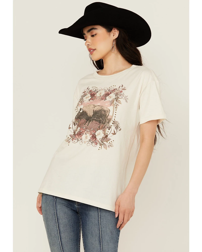 Shyanne Women's Bison Short Sleeve Graphic Tee