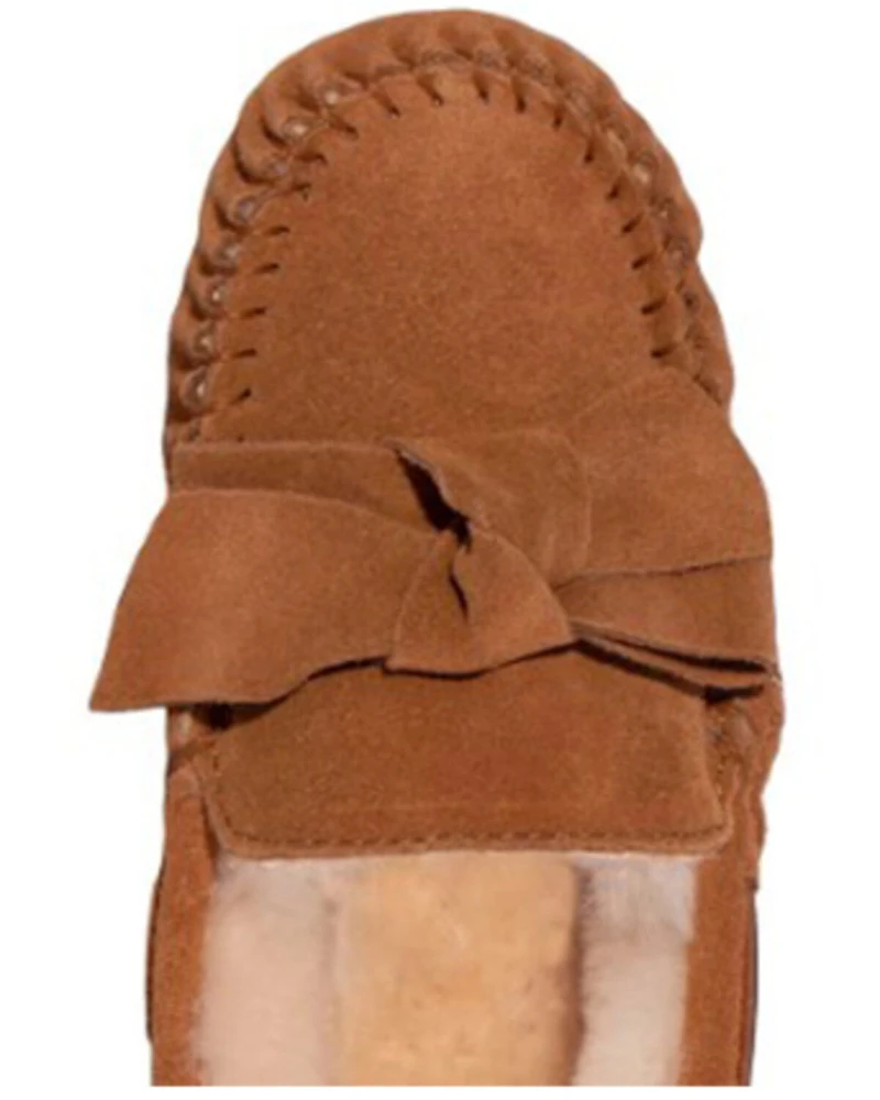 Cloud Nine Women's Scarlet Sheepskin Moccasins