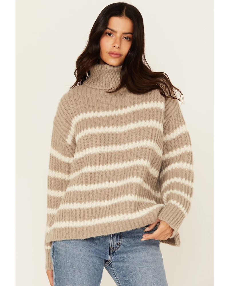 Sadie & Sage Women's Striped Turtleneck Sweater