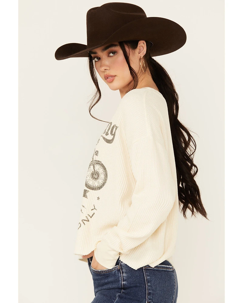 Cleo + Wolf Women's Caden Long Sleeve Waffle Knit Graphic Shirt