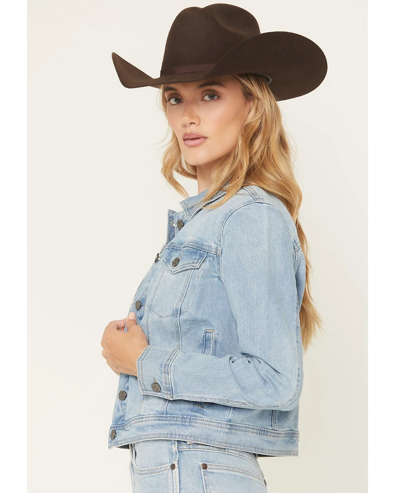Shyanne Women's Boise Light Wash Stretch Denim Jacket