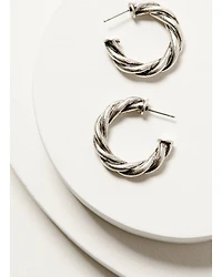 Shyanne Women's Heritage Valley Twisted Hoop Earring Set - 2 Piece