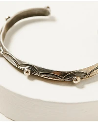 Broken Arrow Jewelry Women's Nadyne Cuff