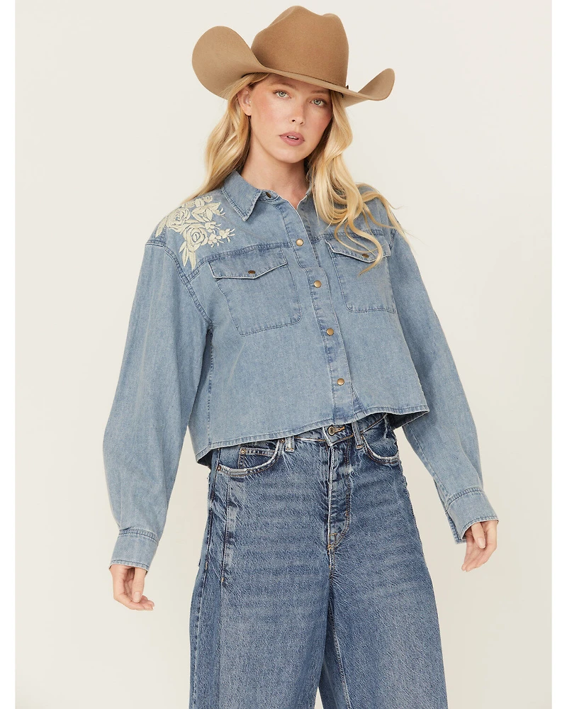 Cleo + Wolf Women's Medium Wash Cropped Denim Shirt