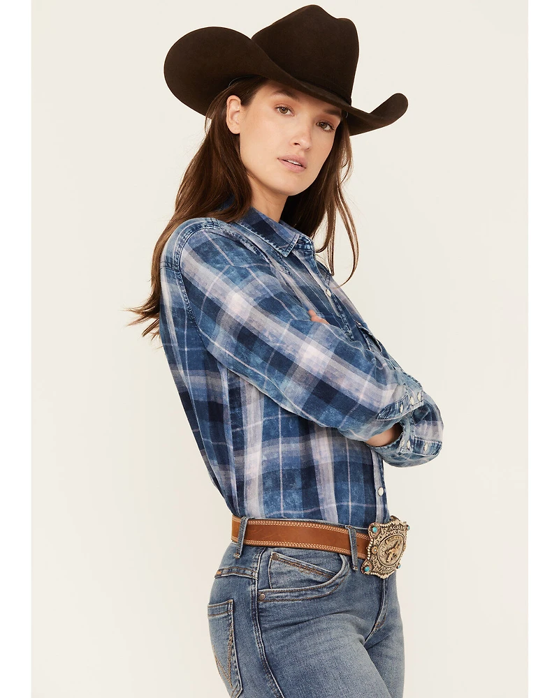 Wrangler Retro Women's Medium Wash Denim Plaid Print Long Sleeve Snap Western Shirt