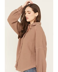 Cleo + Wolf Women's Oversized Long Sleeve Button-Down Gauze Western Shirt