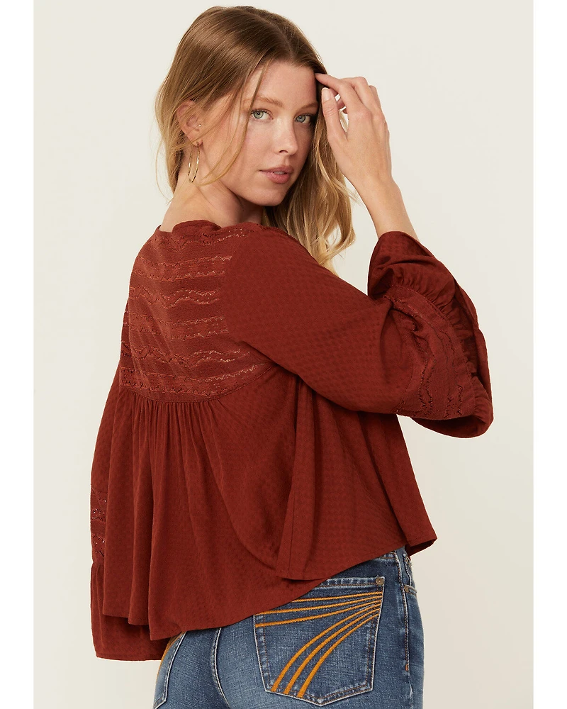 Cleo + Wolf Women's Lace Front Long Sleeve Peasant Top