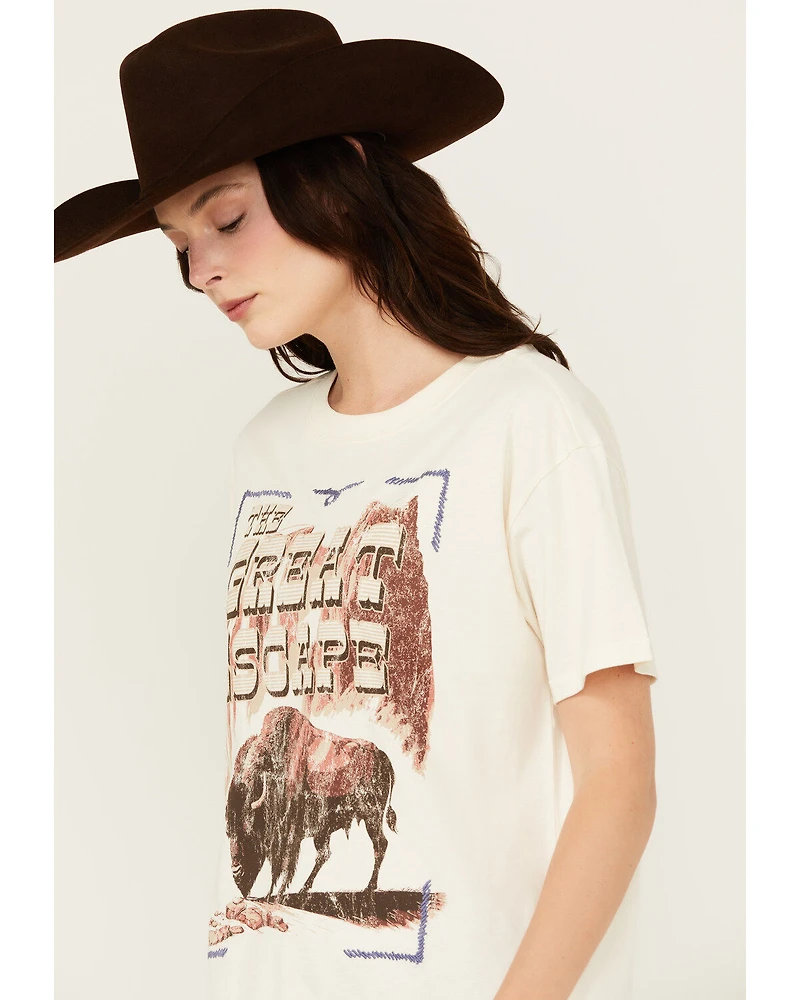 Shyanne Women's The Great Escape Short Sleeve Graphic Tee