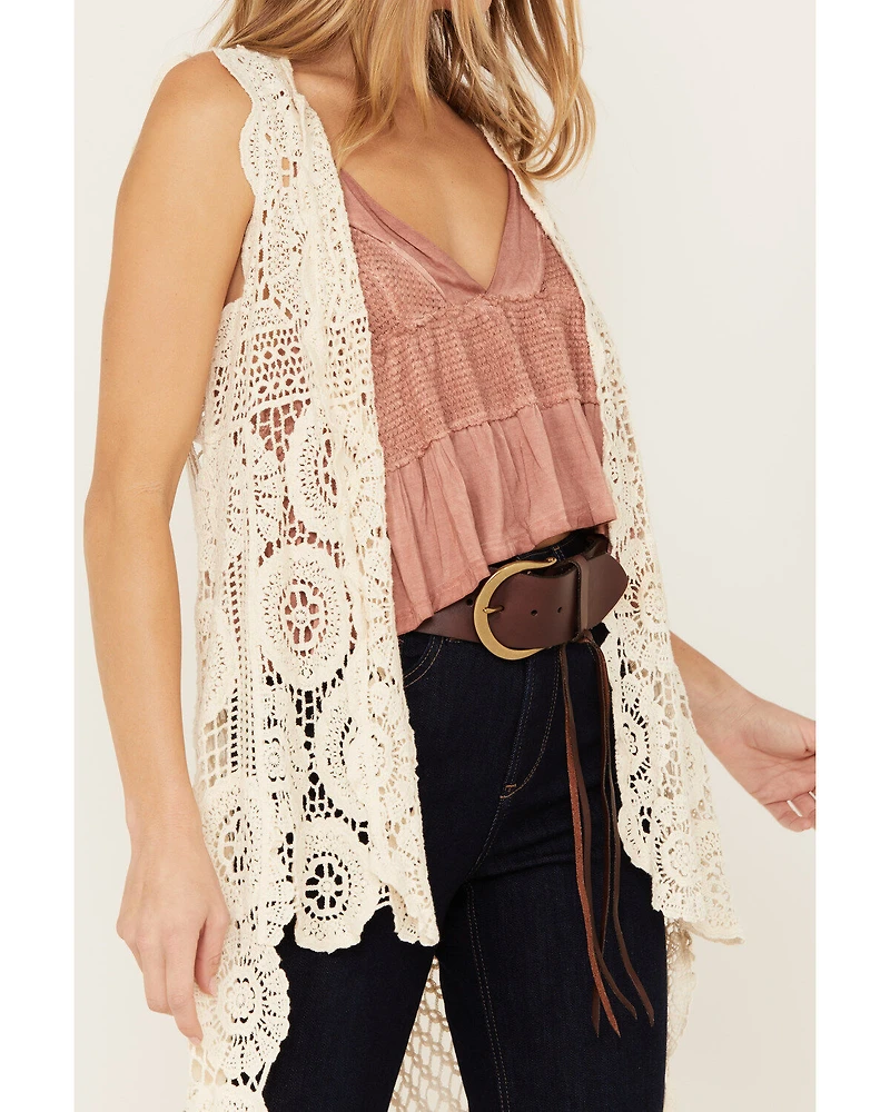 En Creme Floral Crochet High-Low Vest