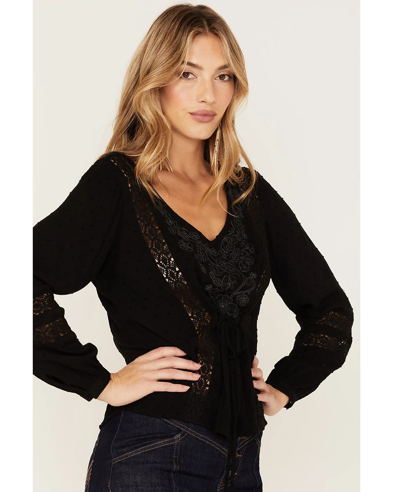 Idyllwind Women's Romance Floral Embroidered Swiss Dot Blouse