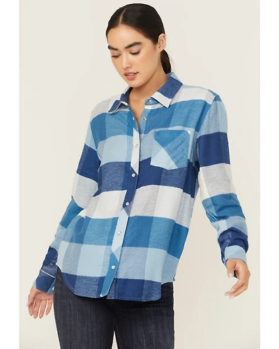 Idyllwind Women's Plaid Print Long Sleeve Snap Flannel Shirt