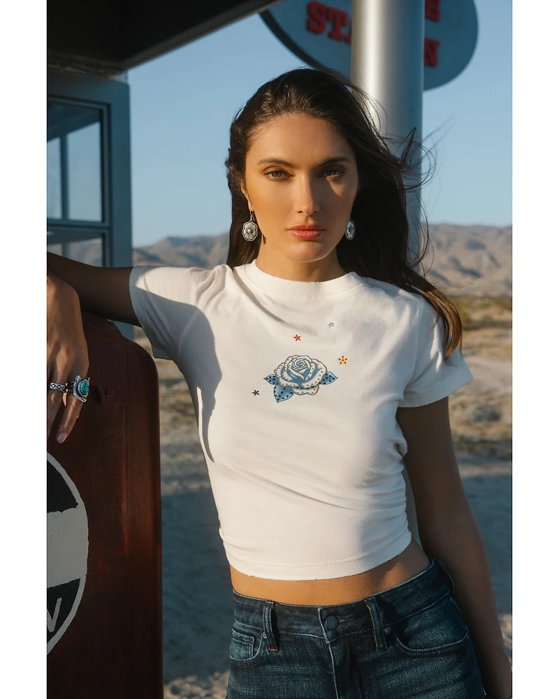 Idyllwind Women's Rhinestone Rose Short Sleeve Cropped Graphic Tee