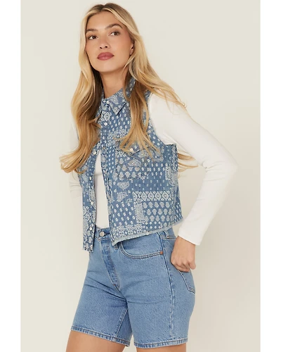 Wrangler Retro Women's Bandana Print Cropped Sleeveless Snap Western Shirt