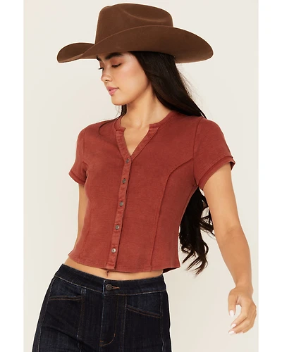 Idyllwind Women's Solid Short Sleeve Button-Down Cropped Tee