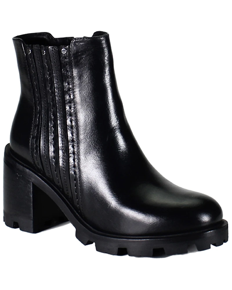 Diba True Women's Spice Berry Chelsea Boots - Round Toe