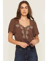 Shyanne Women's Floral Embroidered Short Sleeve Shirt