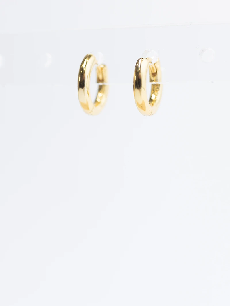 mini huggie earrings gold