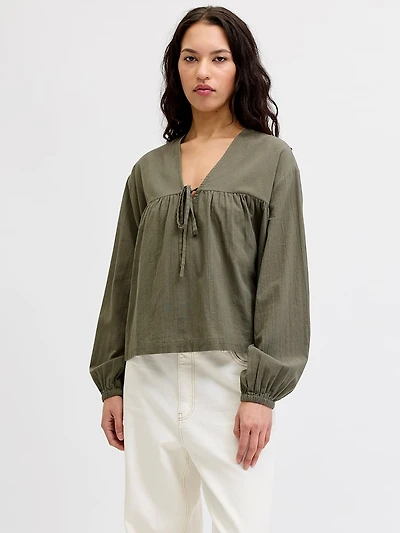 kia v-neck blouse
