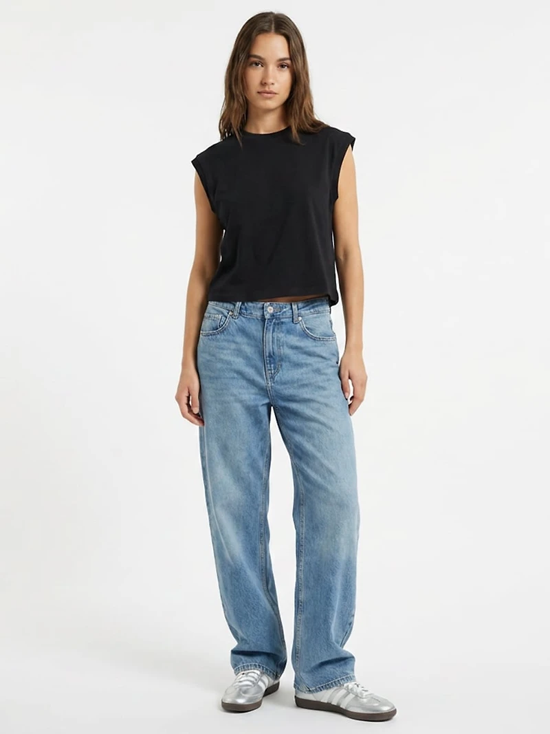 sleeveless boxy tee