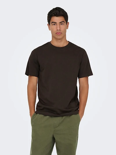 max basic tee