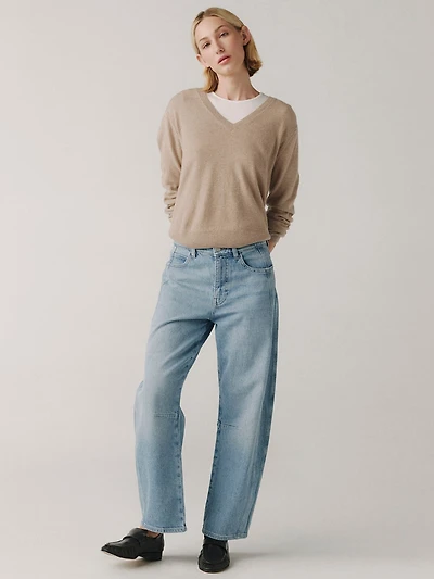 BNA soft curve barrel jean light wash