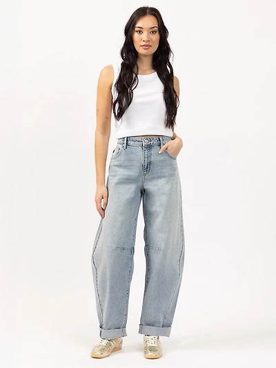 low slung horseshoe jean
