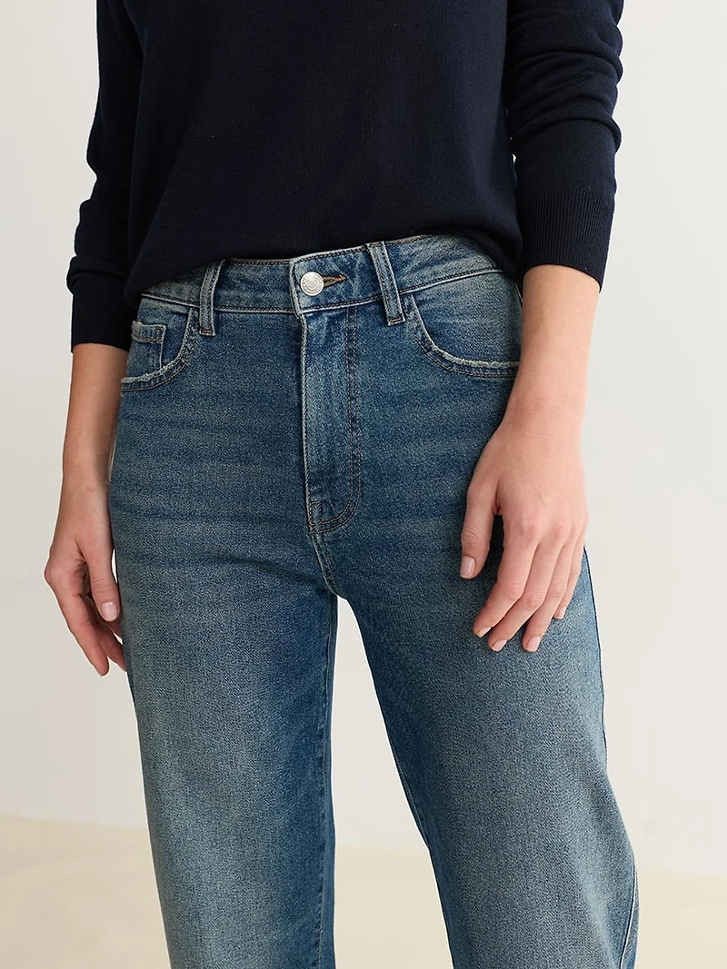 SAT 90's straight jeans meet me there