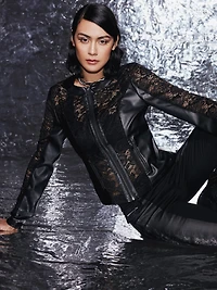Long-sleeve knit fitted crop vest