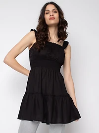 Tunique sans manches évasée