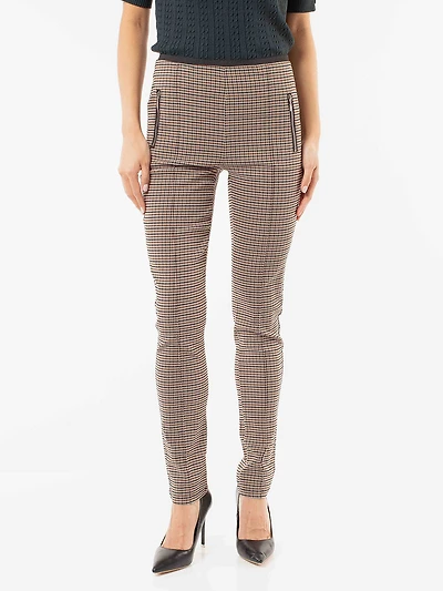 Narrow fitted pull-on pant