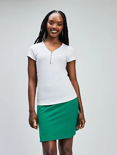 Short-sleeve semi-fitted t-shirt