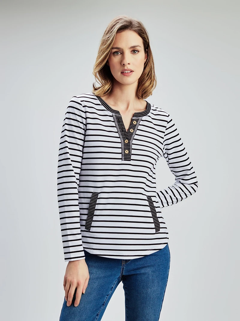 Long-sleeve semi-fitted t-shirt
