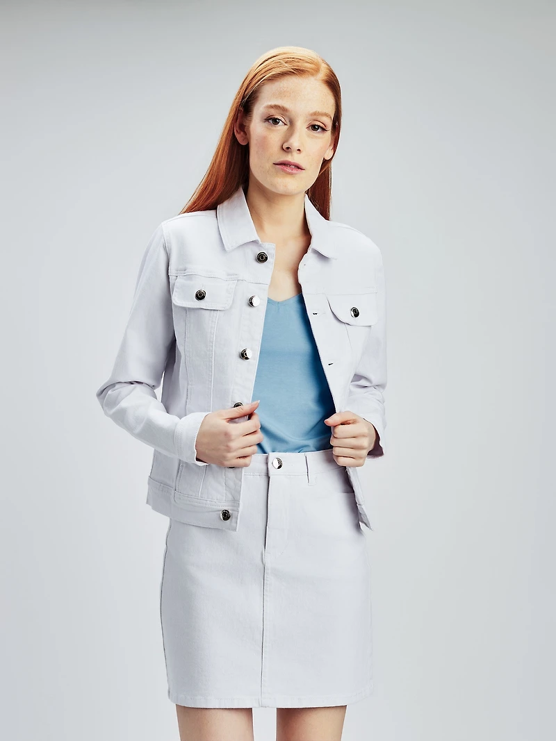 Long-sleeve semi-fitted denim jacket