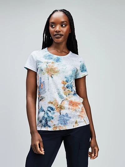 Short-sleeve semi-fitted t-shirt