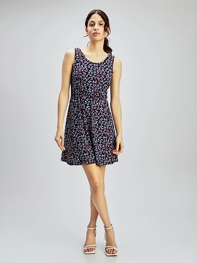 Short flared knit dress
