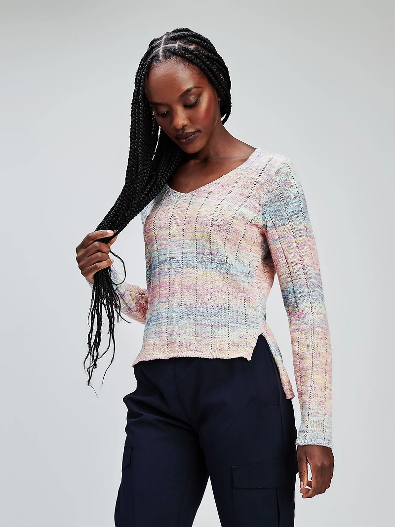 Long-sleeve ftted knit pullover sweater