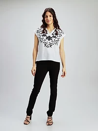 Short-sleeve semi-fitted t-shirt