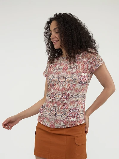 Short-sleeve semi-fitted t-shirt